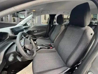 Photo 8 Peugeot 208  1.2 100ch S&S Style