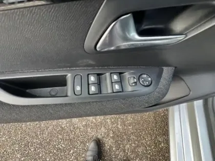 Photo 12 Peugeot 208  1.2 100ch S&S Style