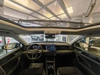 Photo 12 Volkswagen Tiguan  1.5 eTSI 150ch Elegance DSG7