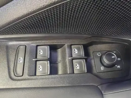 Photo 14 Volkswagen Tiguan  1.5 eTSI 150ch Elegance DSG7