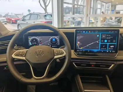 Photo 11 Volkswagen Tiguan  1.5 eTSI 150ch Elegance DSG7