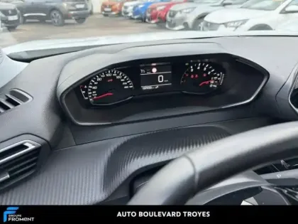 Photo 9 Peugeot 2008  1.2 PureTech 100ch S&S Style