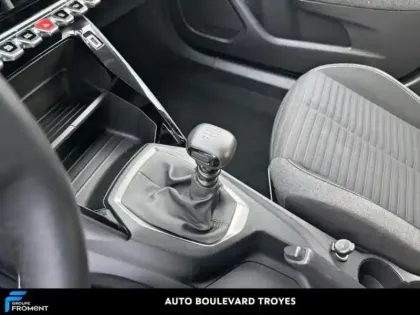 Photo 13 Peugeot 2008  1.2 PureTech 100ch S&S Style