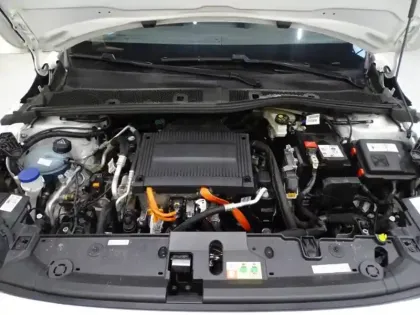 Photo 10 Peugeot 208  e- 136ch Style