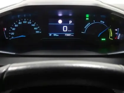 Photo 14 Peugeot 208  e- 136ch Style