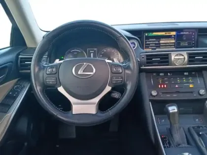 Photo 11 Lexus Is  300h Luxe