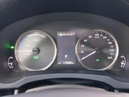 Photo 13 Lexus Is  300h Luxe