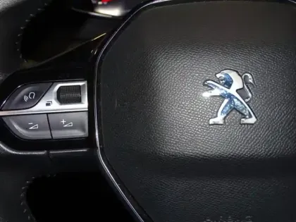 Photo 13 Peugeot 208  1.2 PureTech 75ch S&S Style