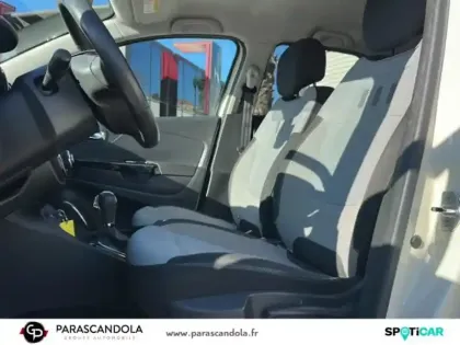 Photo 8 Renault Captur  1.2 TCe 120ch Stop&Start energy Intens EDC Euro6 2016