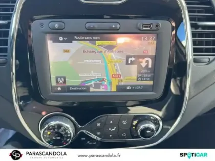 Photo 12 Renault Captur  1.2 TCe 120ch Stop&Start energy Intens EDC Euro6 2016