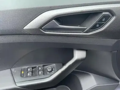 Photo 12 Volkswagen T-cross  1.0 TSI 110ch Active