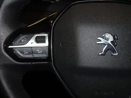 Photo 13 Peugeot 208  1.2 PureTech 100ch S&S Style