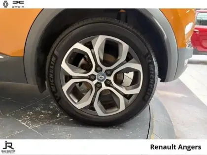 Photo 7 Renault Captur  1.6 E-Tech hybride rechargeable 160ch Intens -21