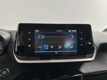 Photo 11 Peugeot 208  1.5 BlueHDi 100 Active