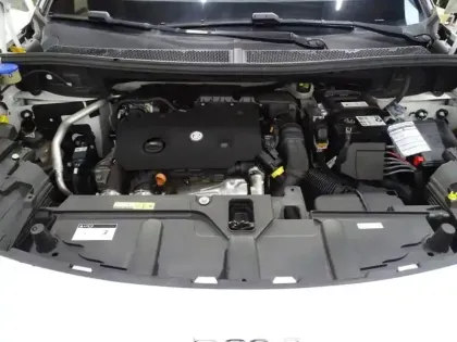 Photo 10 Peugeot 5008  1.5 BlueHDi 130ch S&S GT EAT8