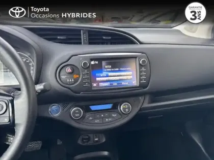 Photo 14 Toyota Yaris  100h Dynamic 5p