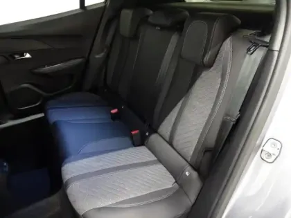 Photo 8 Peugeot 2008  1.2 PureTech 100ch S&S Allure