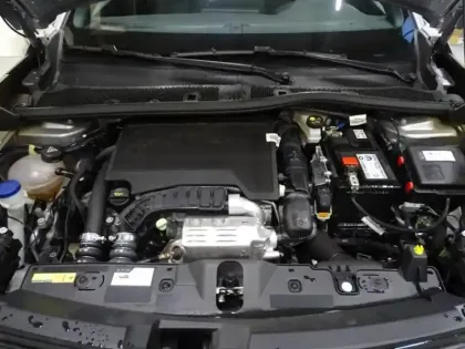 Photo 9 Peugeot 2008  1.2 PureTech 100ch S&S Allure