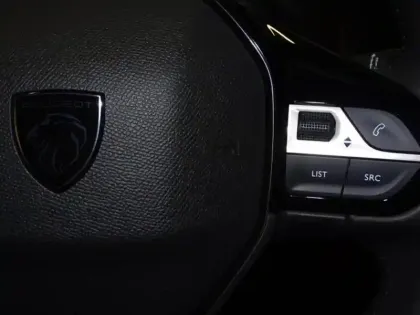 Photo 12 Peugeot 2008  1.2 PureTech 100ch S&S Allure