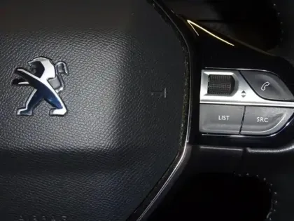 Photo 14 Peugeot 208  1.2 PureTech 100ch S&S Style 118g