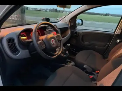Photo 8 Fiat Panda  1.2 8v 69ch S&S City Cross Waze 2019 Euro6D