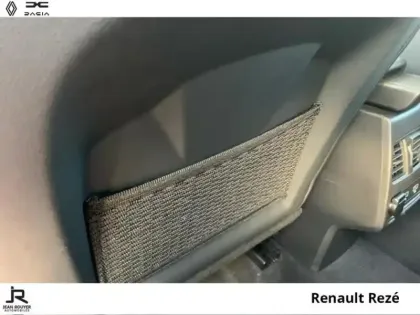 Photo 14 Renault Captur  1.6 E-Tech hybride rechargeable 160ch Intens -21