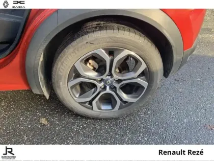 Photo 7 Renault Captur  1.6 E-Tech hybride rechargeable 160ch Intens -21