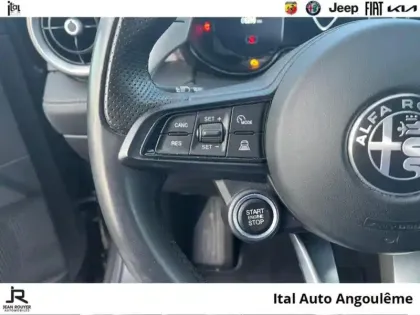 Photo 13 Alfa Romeo Tonale  1.5 Hybrid 130ch Edizione Speciale TCT