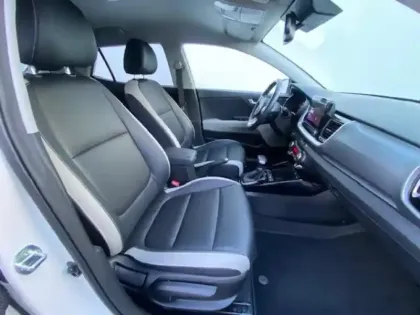 Photo 10 Kia Stonic  1.0 T-GDi 120ch MHEV Premium DCT7