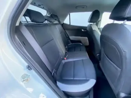 Photo 13 Kia Stonic  1.0 T-GDi 120ch MHEV Premium DCT7