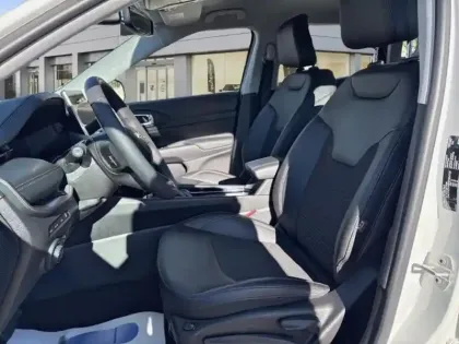 Photo 8 Jeep Compass  1.3 Turbo T4 240ch PHEV 4xe Overland AT6 eAWD