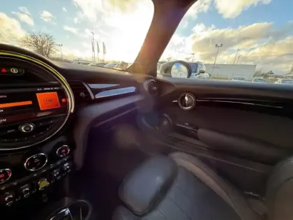 Photo 8 Mini Mini  Cooper SE 184ch Yours BVA