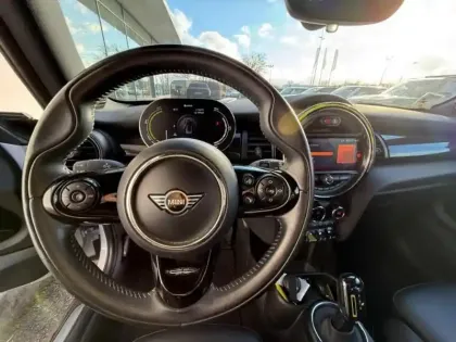 Photo 5 Mini Mini  Cooper SE 184ch Yours BVA