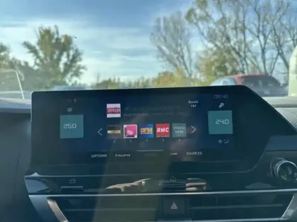 Photo 10 Citroën C4  Moteur électrique 136ch (100 kW) Shine Automatique