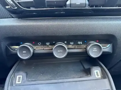 Photo 15 Citroën C4 Gén. III Ph1 Shine 5