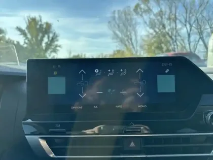 Photo 12 Citroën C4  Moteur électrique 136ch (100 kW) Shine Automatique