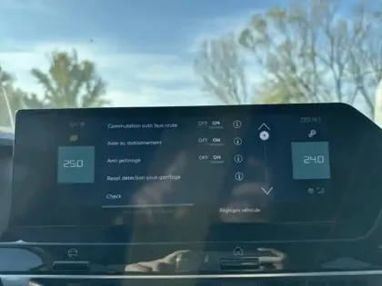 Photo 13 Citroën C4  Moteur électrique 136ch (100 kW) Shine Automatique