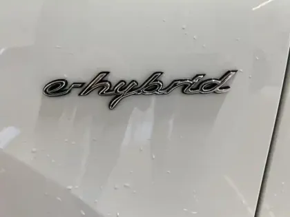 Photo 6 Porsche Cayenne  3.0 V6 462ch E-Hybrid