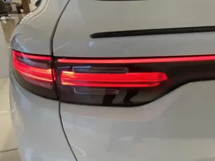 Photo 5 Porsche Cayenne  3.0 V6 462ch E-Hybrid