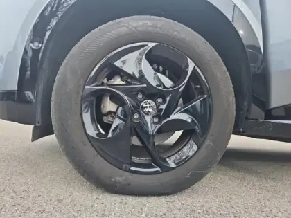 Photo 7 Alfa Romeo Junior  1.2 Ibrida 136ch DCT6