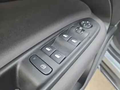 Photo 11 Alfa Romeo Junior  1.2 Ibrida 136ch DCT6