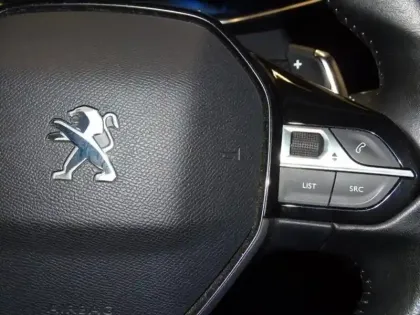 Photo 14 Peugeot 2008  1.2 PureTech 130ch S&S Allure EAT8