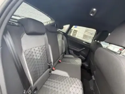 Photo 21 Volkswagen Taigo  1.0 TSI 110ch R-Line DSG7