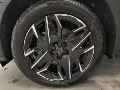 Photo 10 Peugeot 5008  Hybrid 136ch Allure e-DCS6