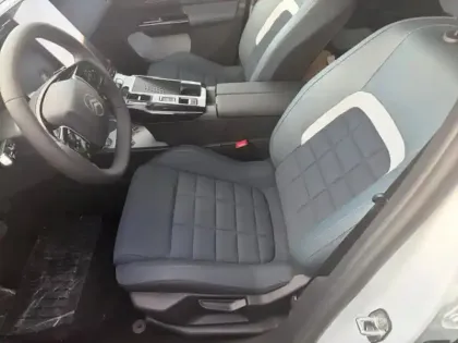 Photo 23 Citroën C5 aircross  1.2 Hybride 145ch PLUS boite automatique