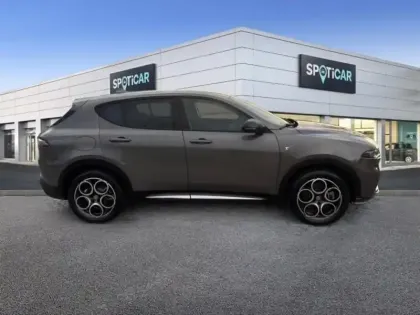 Photo 18 Alfa Romeo Tonale  1.3 PHEV 280ch Tributo Italiano AT6 e-Q4