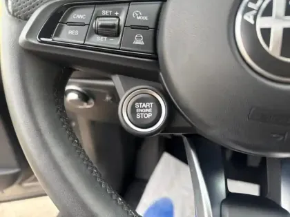 Photo 14 Alfa Romeo Tonale  1.3 PHEV 280ch Tributo Italiano AT6 e-Q4