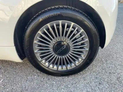 Photo 10 Fiat 500  e 118ch Icône
