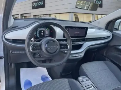 Photo 7 Fiat 500  e 118ch Icône