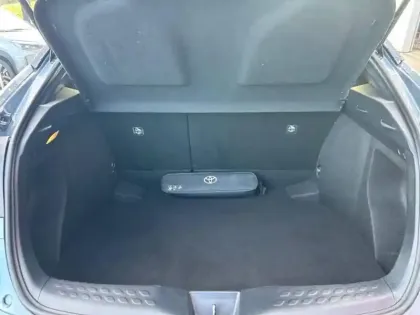 Photo 12 Toyota C-HR  122h Edition 2WD E-CVT